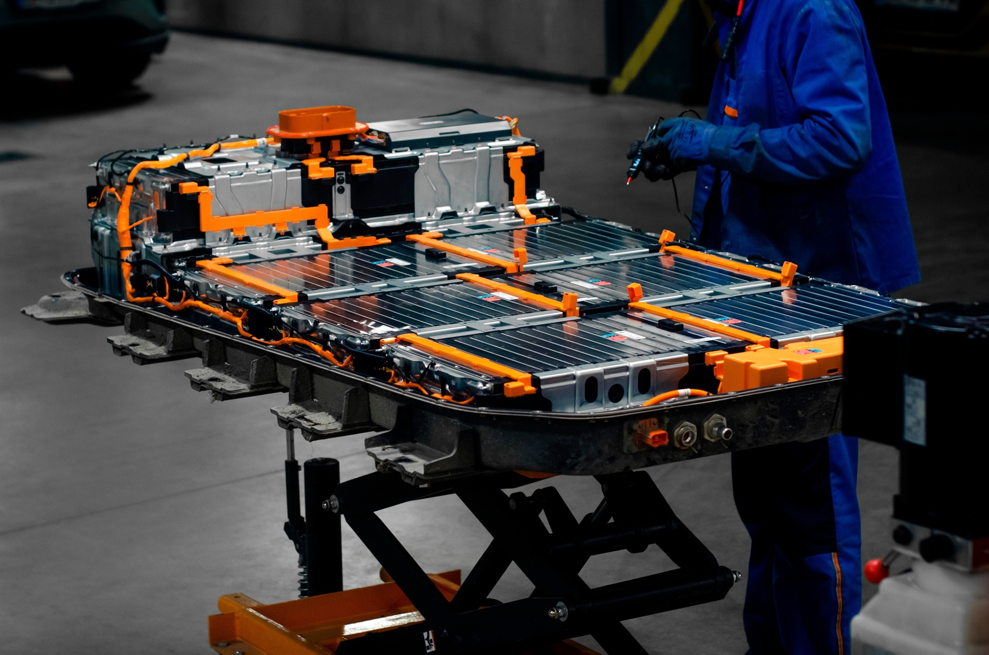 2026 Electric Vehicle Battery Maintenance: Essential DIY Car Care Tips for EV Owners