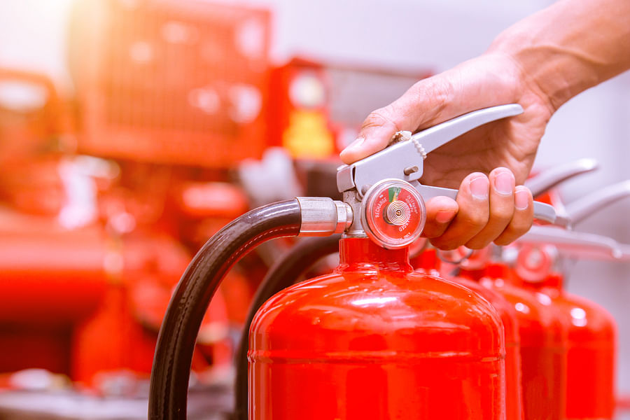 Class D fire extinguisher